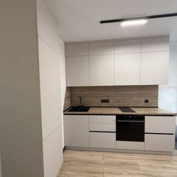 Продается 1-комнатная квартира, 35 м²