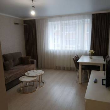 Продается 1-комнатная квартира, 45 м²