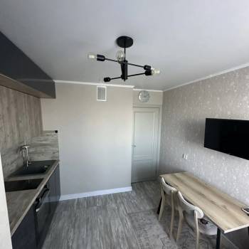 Продается 1-комнатная квартира, 36,8 м²