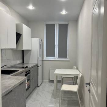 Сдается 1-комнатная квартира, 38 м²