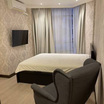 Сдается 1-комнатная квартира, 56 м²