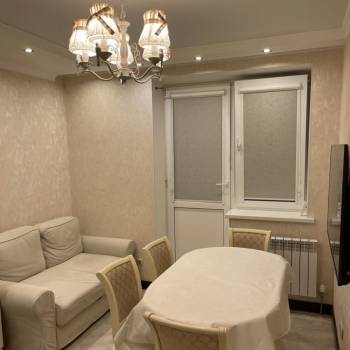 Сдается 1-комнатная квартира, 56 м²