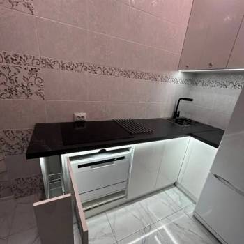Продается 1-комнатная квартира, 43 м²