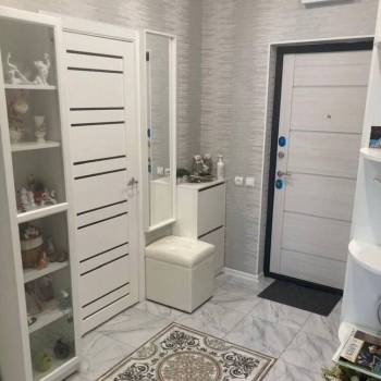 Продается 1-комнатная квартира, 43 м²