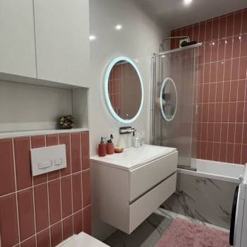 Продается 1-комнатная квартира, 42 м²