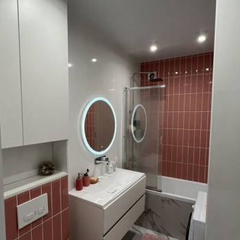 Продается 1-комнатная квартира, 42 м²