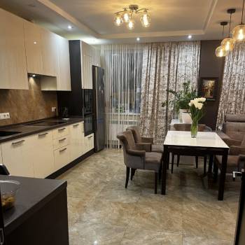 Продается 2-х комнатная квартира, 61,8 м²