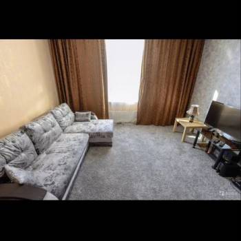 Продается 1-комнатная квартира, 36 м²