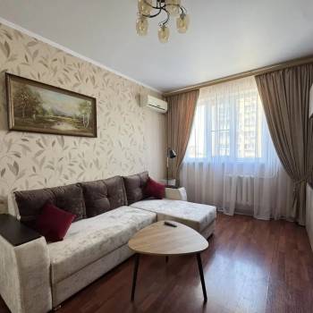Сдается 1-комнатная квартира, 38 м²