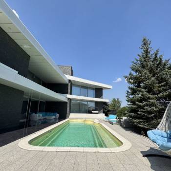 Продается Дом, 470 м²