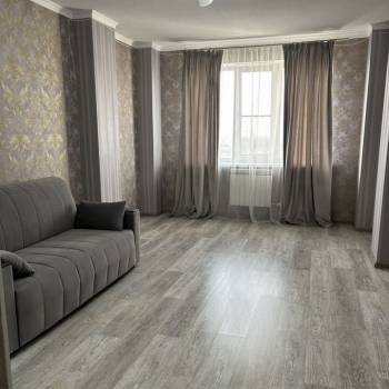 Сдается 1-комнатная квартира, 49,2 м²