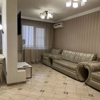Сдается 2-х комнатная квартира, 65 м²