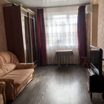 Сдается 1-комнатная квартира, 42 м²