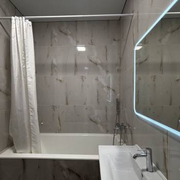 Продается 1-комнатная квартира, 50,7 м²