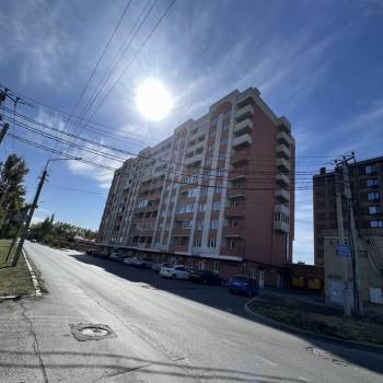 Продается 1-комнатная квартира, 38,6 м²