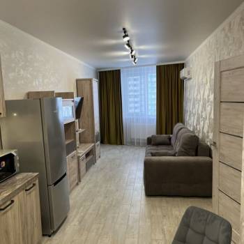 Сдается 1-комнатная квартира, 43 м²