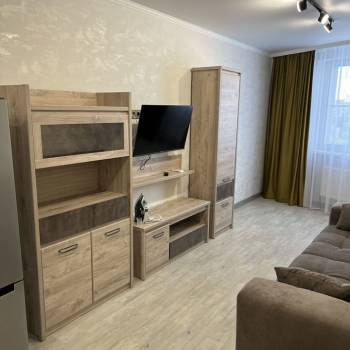Сдается 1-комнатная квартира, 43 м²