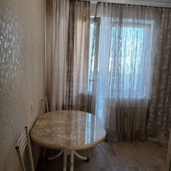Сдается 1-комнатная квартира, 50 м²