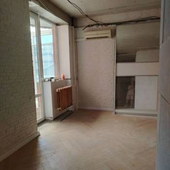 Продается 1-комнатная квартира, 61,8 м²