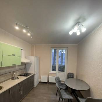 Сдается Многокомнатная квартира, 85 м²