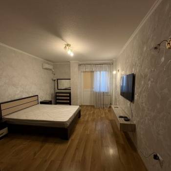 Сдается 2-х комнатная квартира, 87 м²