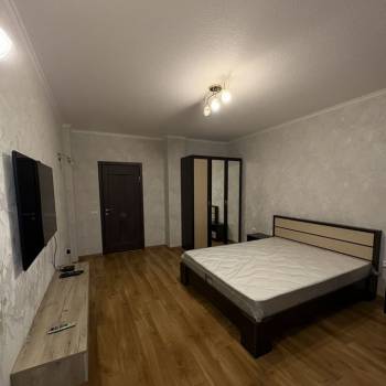 Сдается 2-х комнатная квартира, 87 м²