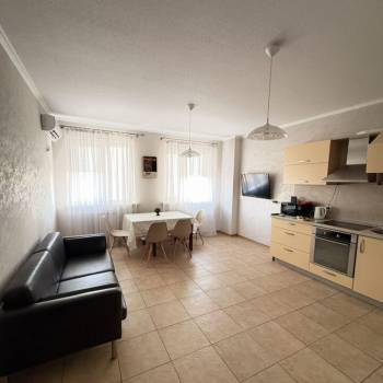 Сдается 2-х комнатная квартира, 87 м²