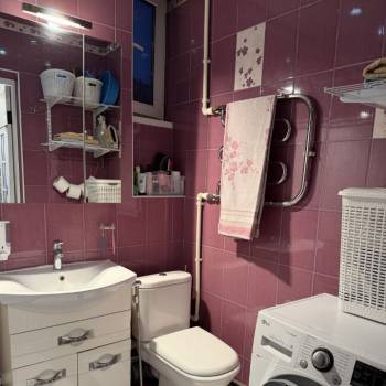 Продается Многокомнатная квартира, 74 м²