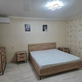 Сдается 2-х комнатная квартира, 72 м²