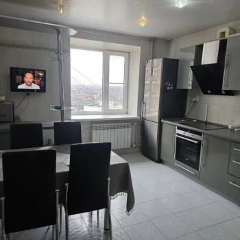 Сдается 2-х комнатная квартира, 72 м²