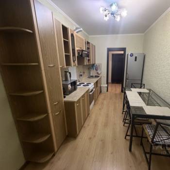 Сдается 1-комнатная квартира, 39 м²
