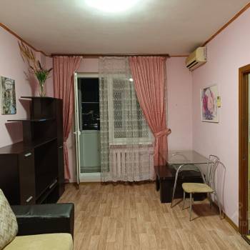 Продается 1-комнатная квартира, 45 м²