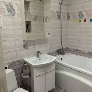 Сдается 2-х комнатная квартира, 72 м²