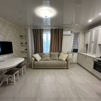 Сдается 2-х комнатная квартира, 72 м²