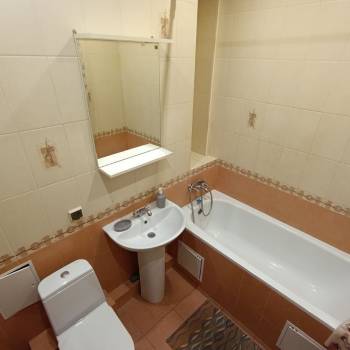 Продается 1-комнатная квартира, 35 м²