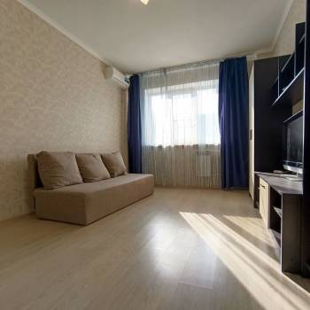 Продается 1-комнатная квартира, 35 м²