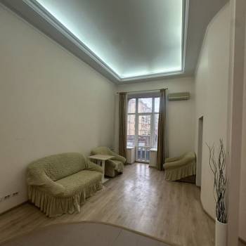 Сдается 2-х комнатная квартира, 65 м²