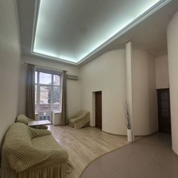 Сдается 2-х комнатная квартира, 65 м²