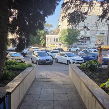 Сдается Нежилое помещение, 170 м²