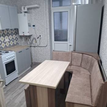 Сдается 1-комнатная квартира, 39,3 м²