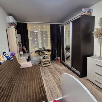 Продается 1-комнатная квартира, 36 м²