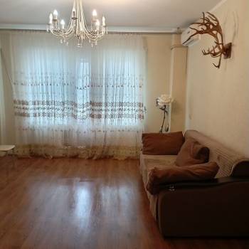 Сдается 2-х комнатная квартира, 75 м²