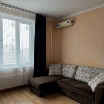 Продается 1-комнатная квартира, 38 м²