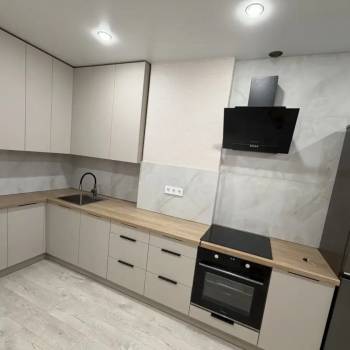 Сдается Многокомнатная квартира, 60 м²