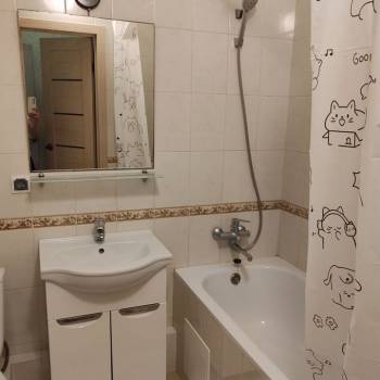 Сдается 1-комнатная квартира, 42 м²