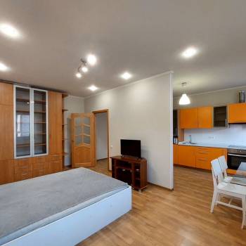 Сдается 1-комнатная квартира, 52 м²
