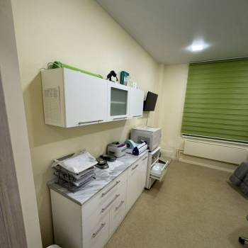 Сдается Нежилое помещение, 140 м²