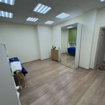 Сдается Нежилое помещение, 140 м²