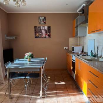 Сдается 2-х комнатная квартира, 89 м²