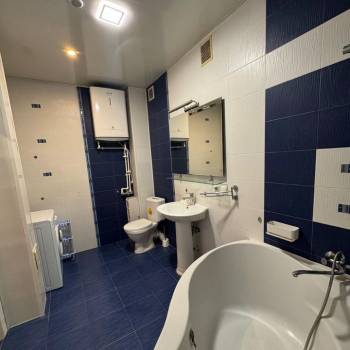Сдается 2-х комнатная квартира, 89 м²
